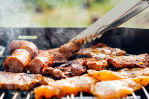 Defumação é a nova tendência e fonte de renda para amantes de churrasco I Souza Lenhas em Mogi das Cruzes